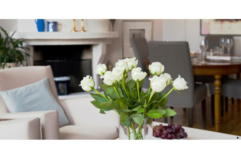 Hoe Witte Rozen je Interieur Fris en Elegant Houden